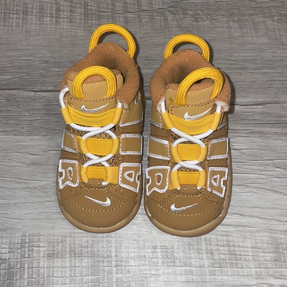 Nike Uptempo Sneakers